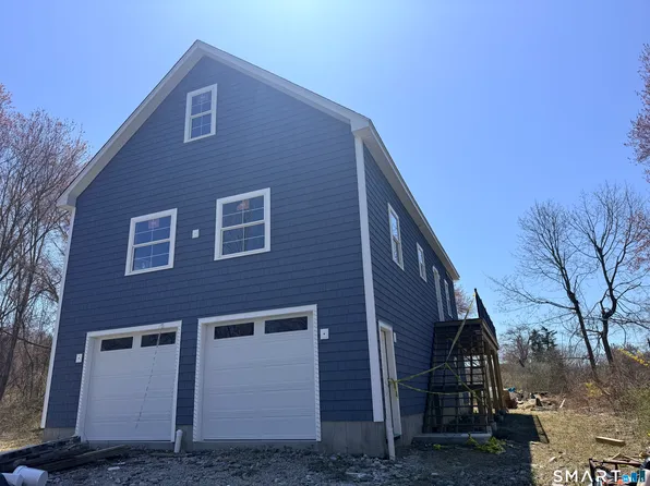 7 Larson Street, Waterford, CT 06385