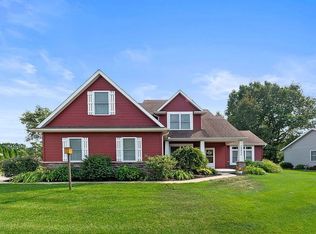 19216 Copper Brook Dr, South Bend, IN 46637