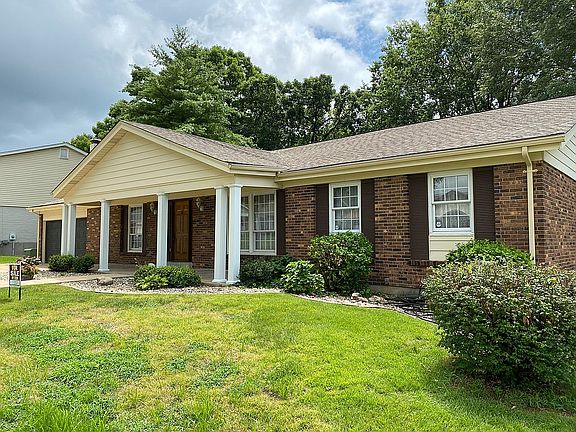3rd image of 3954 Regalway Dr
