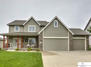 10711 S 214th St, Gretna, NE 68028