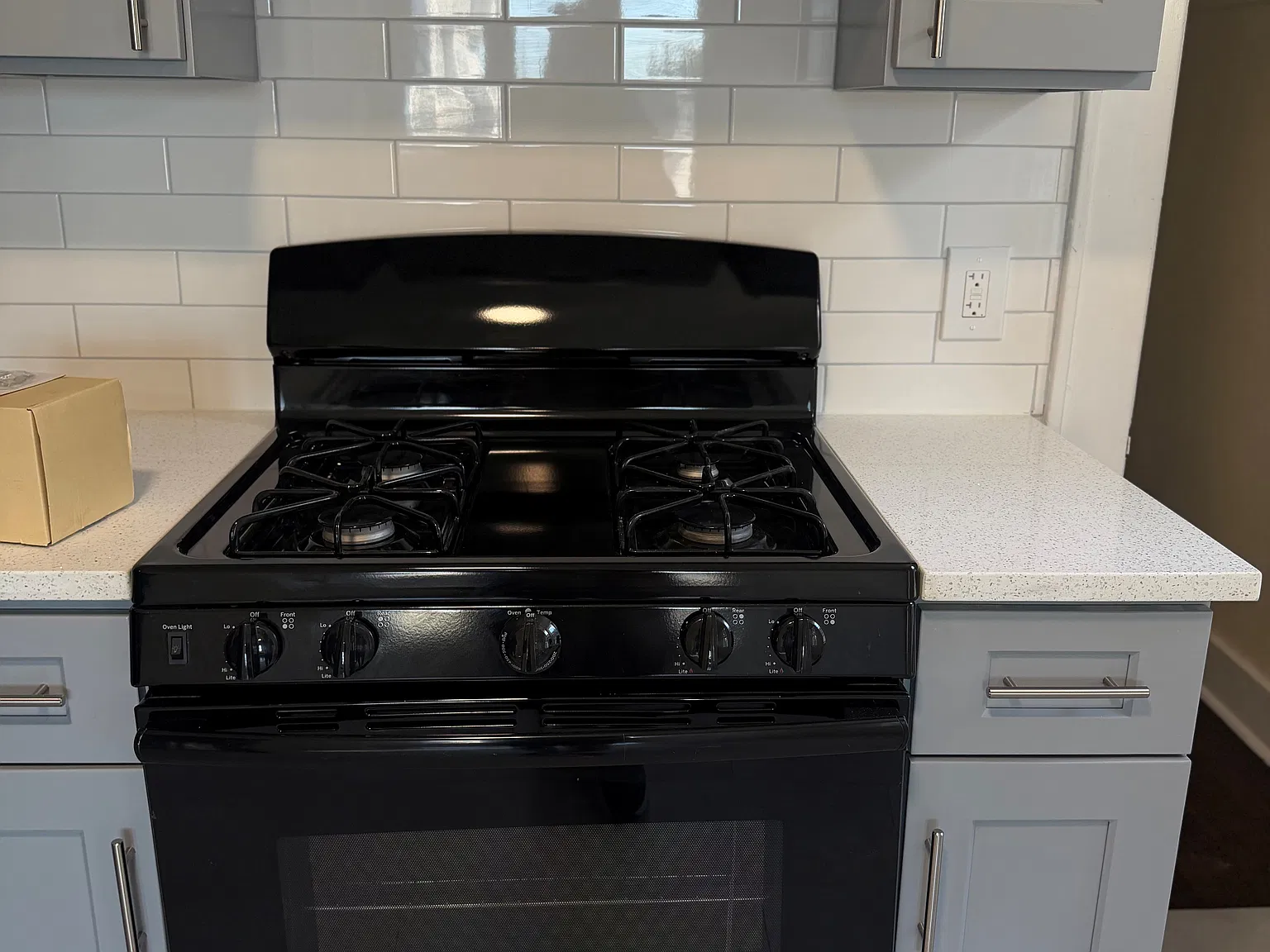 2 bed, $1,900 — Photo 4