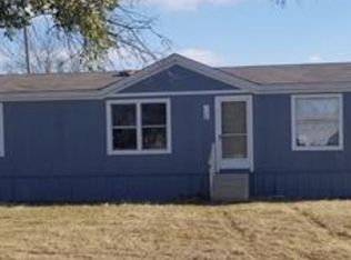 128 S Dallas St, Walnut Springs, TX 76690