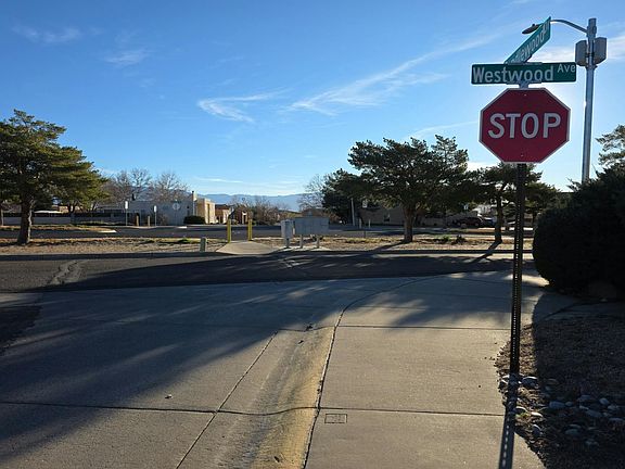 5th image of 7600 Sandlewood Dr NW