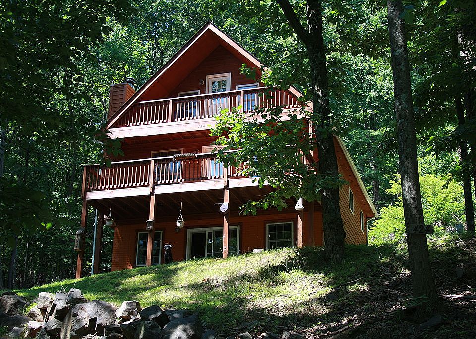 2nd image of 424 Split Rail Rd