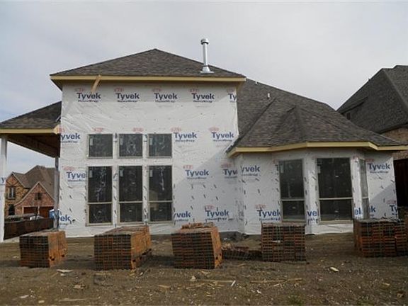 5th image of 2116 S Hill Dr