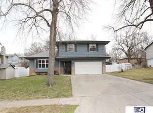 1504 Cascio Dr, Bellevue, NE 68005