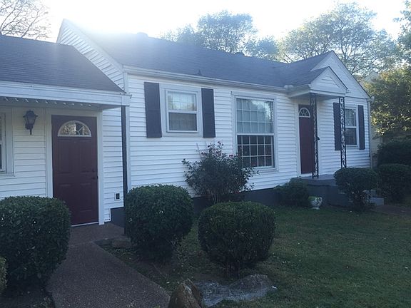 3rd image of 1220 Saturn Dr