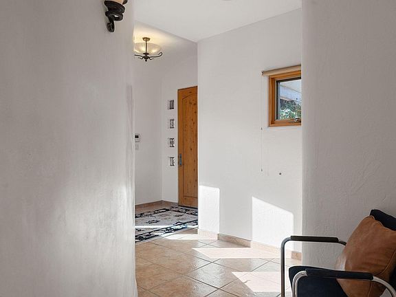4th image of 56 Calle Bonita