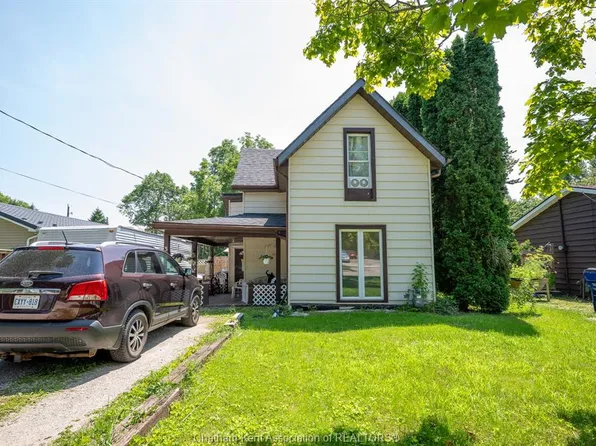 34 Campbell St, Chatham Kent, ON N7M 3W5