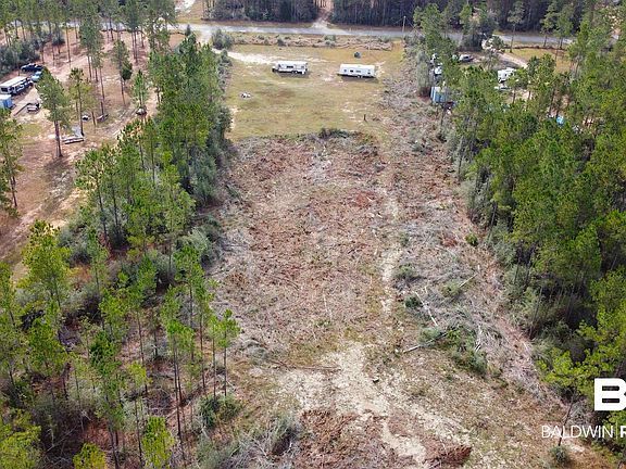 3rd image of 26641 Linholm Rd