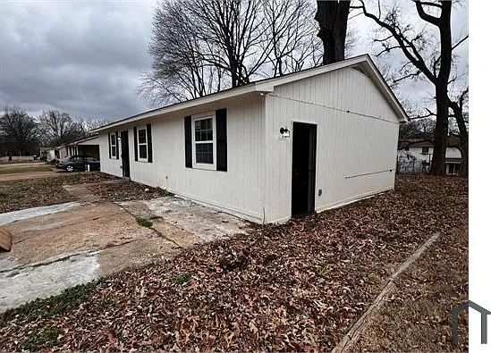 3927 Dearborn St — Photo 12