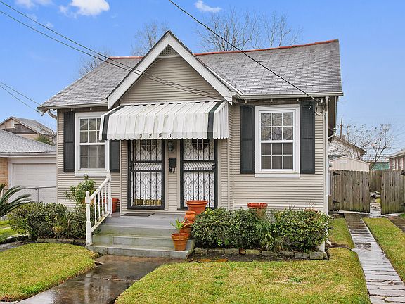 2nd image of 3250 Castiglione St