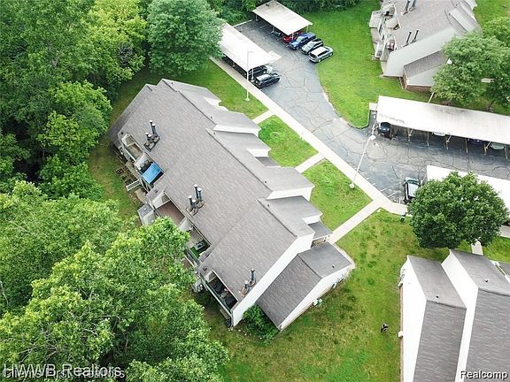 4th image of 2803 Davison Ave