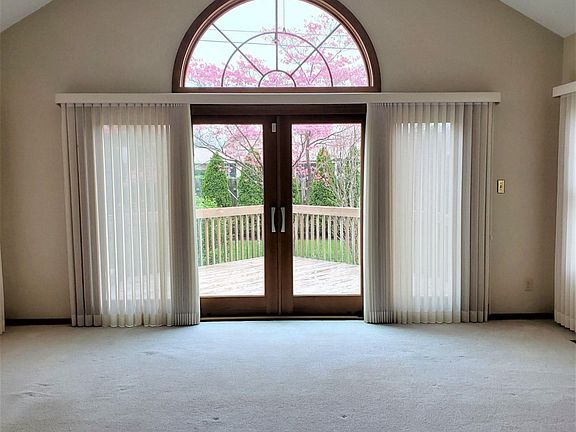5th image of 800 S Regal Ct