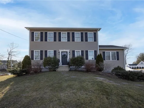 53 Oak View Dr, Cranston, RI 02921