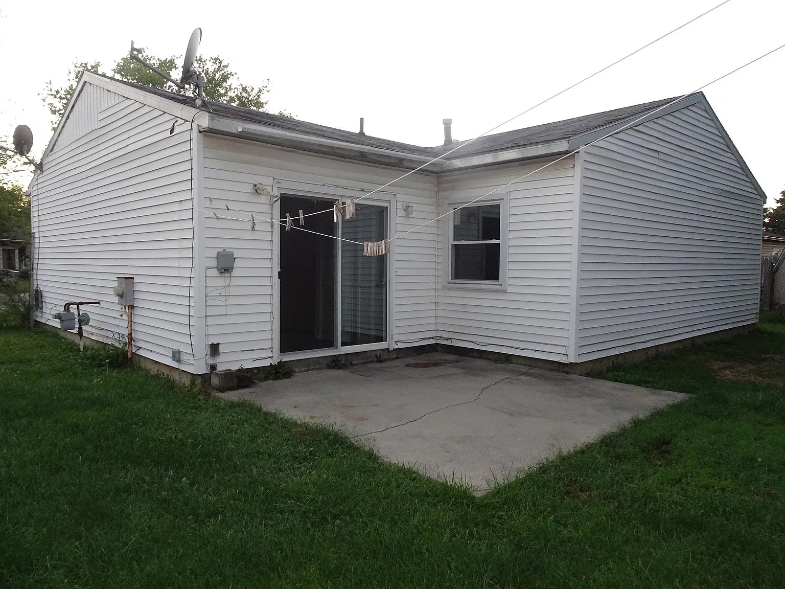 3 bed, 1200 sqft, $1,190 — Photo 4