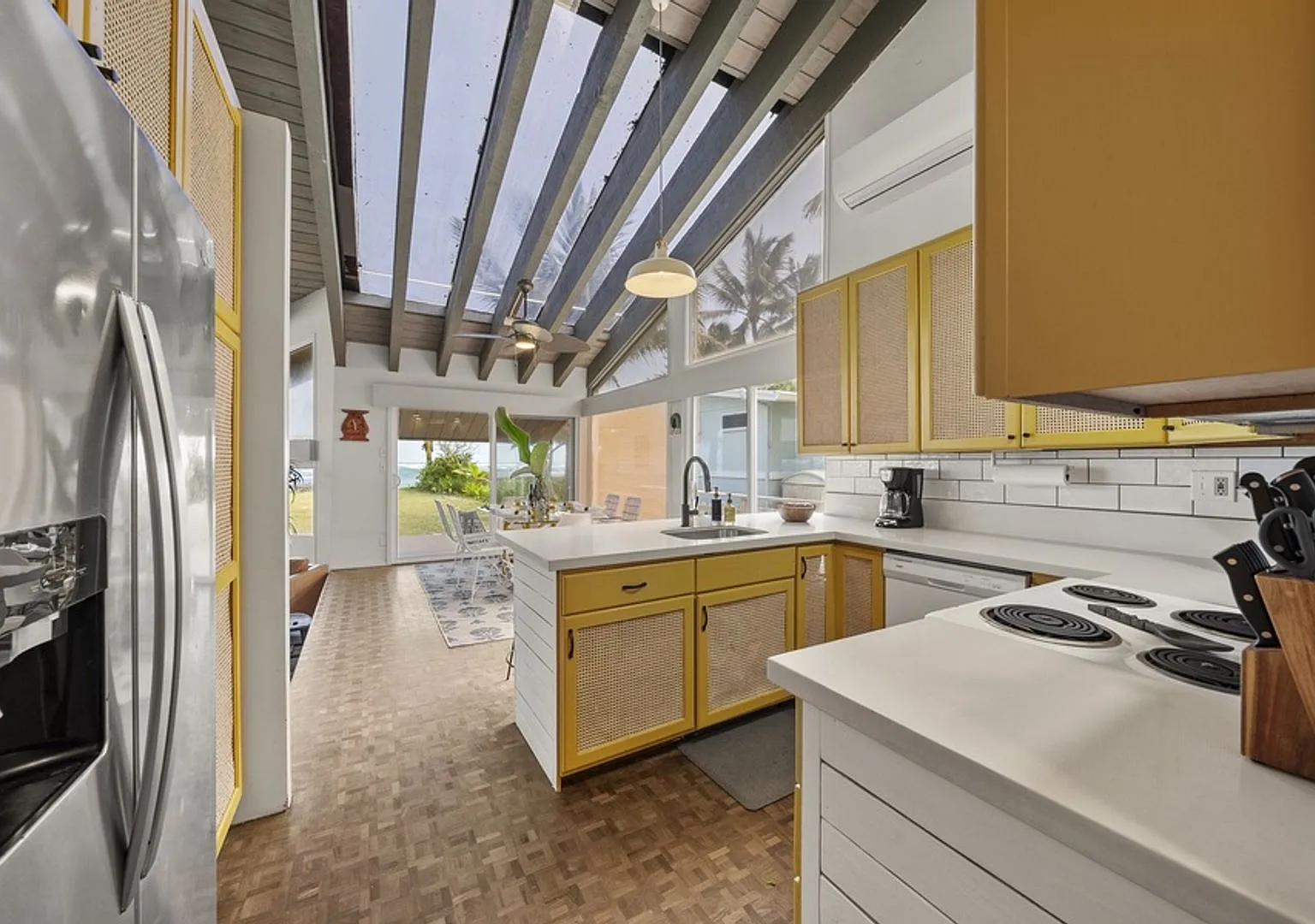 Dolphin House: North Shore Escape w/ Direct Beach Access, Close to Turtle Bay — Photo 4