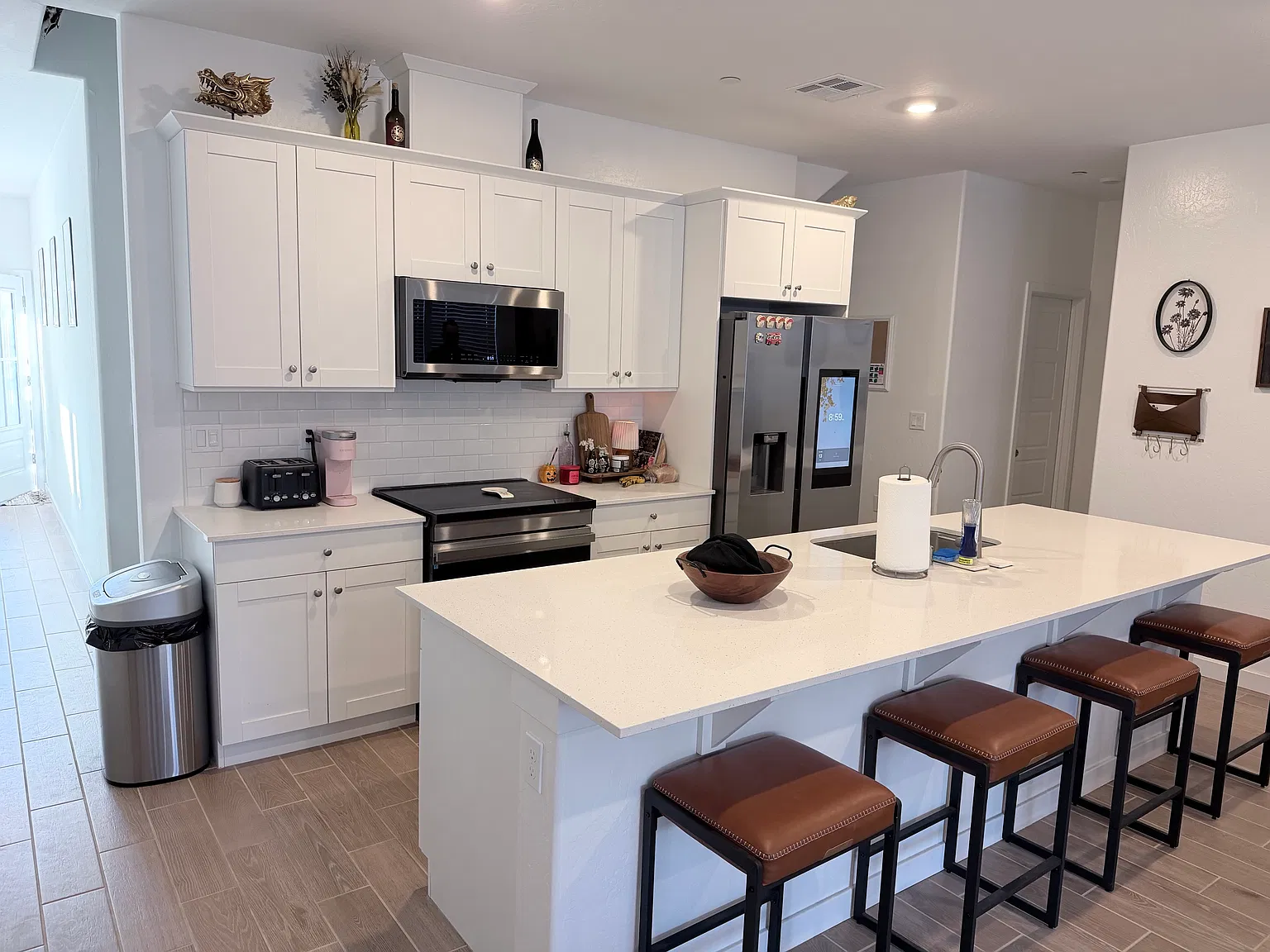4 bed, 2.5 bath, 2116 sqft, $2,995 — Photo 4