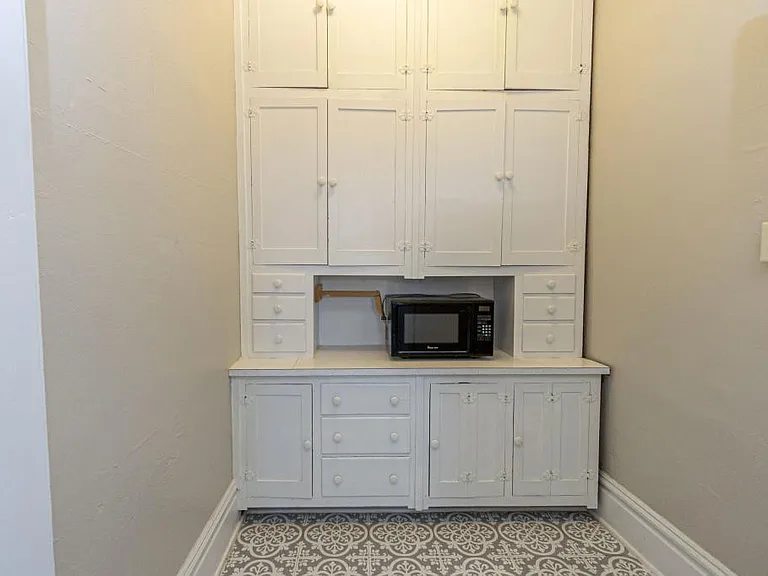 16 1/2 Minnesota Ave E #9 — Photo 9