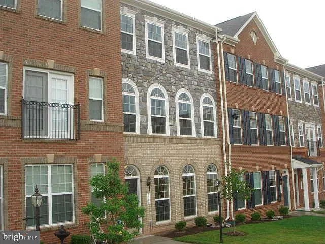 1709 Taymount Ter NE