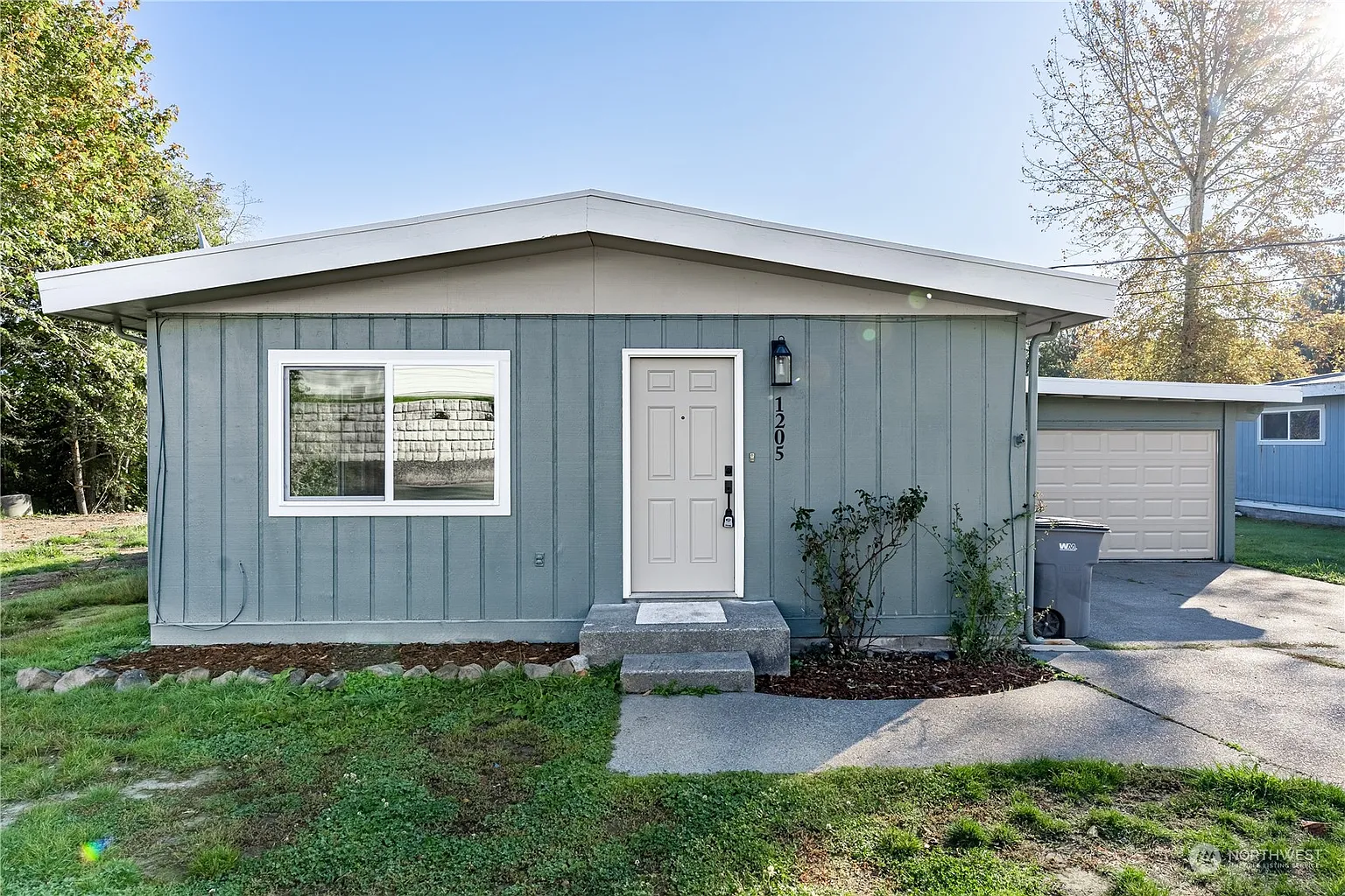 1205 Sherman Avenue photo 1