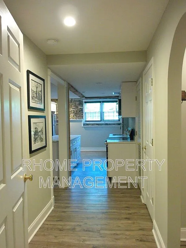1 bed, 1.0 bath, 1616 sqft, $1,650 — Photo 4