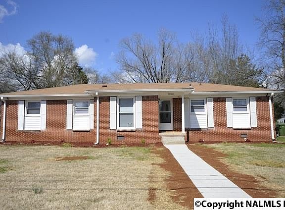 2nd image of 3800 Williamsburg Dr NW