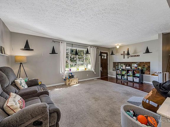 2nd image of 6181 Chablis Dr