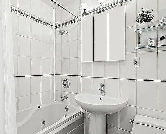 5th image of 155 E 34th St APT 6O