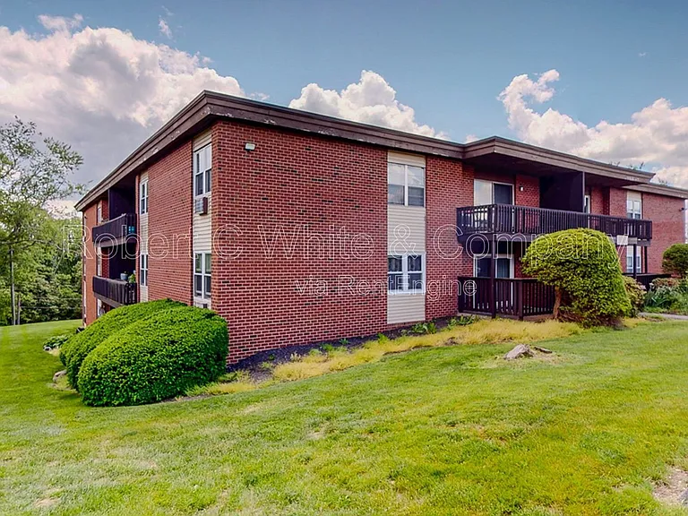 106 Balance Rock Rd #9 — Photo 2