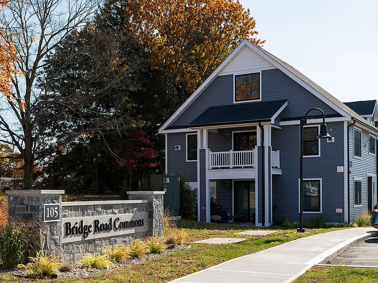 Bridge Road Commons — Photo 6