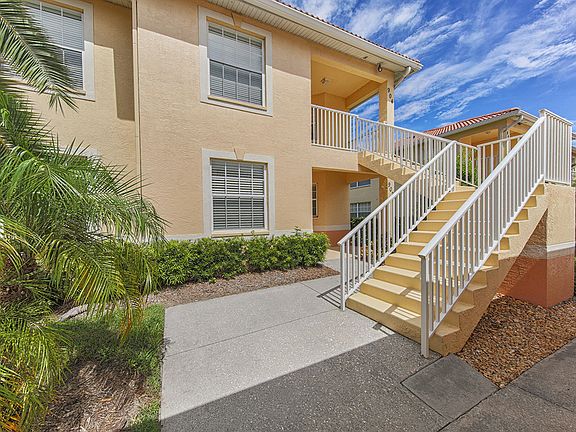 2nd image of 902 Casa Del Lago Way #902