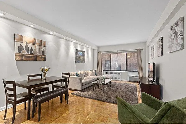 Sold by Area New York | media 1