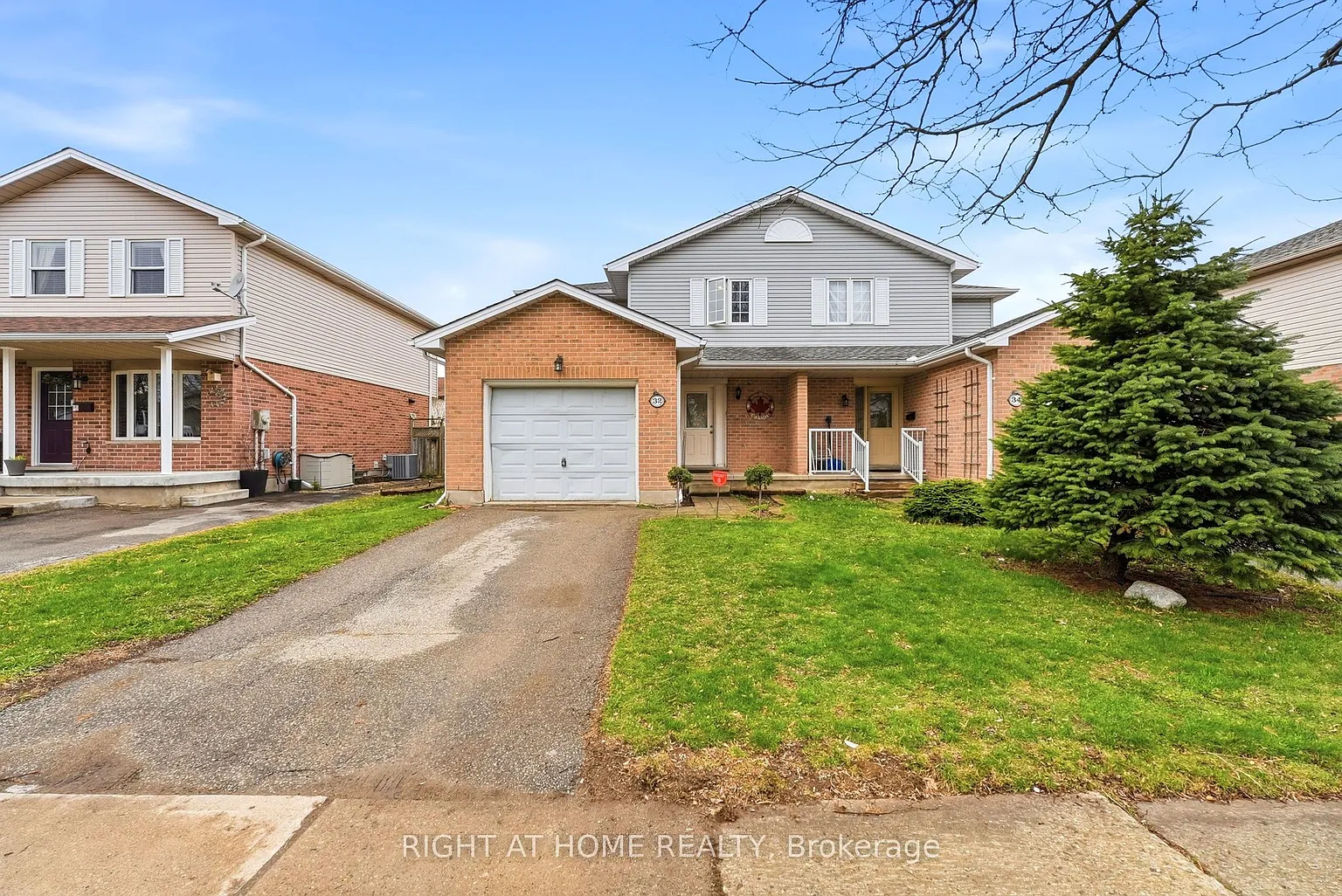 32 Bowcott Cres photo 1