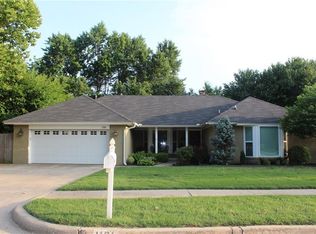 1181 Robin Hood Ln, Norman, OK 73072