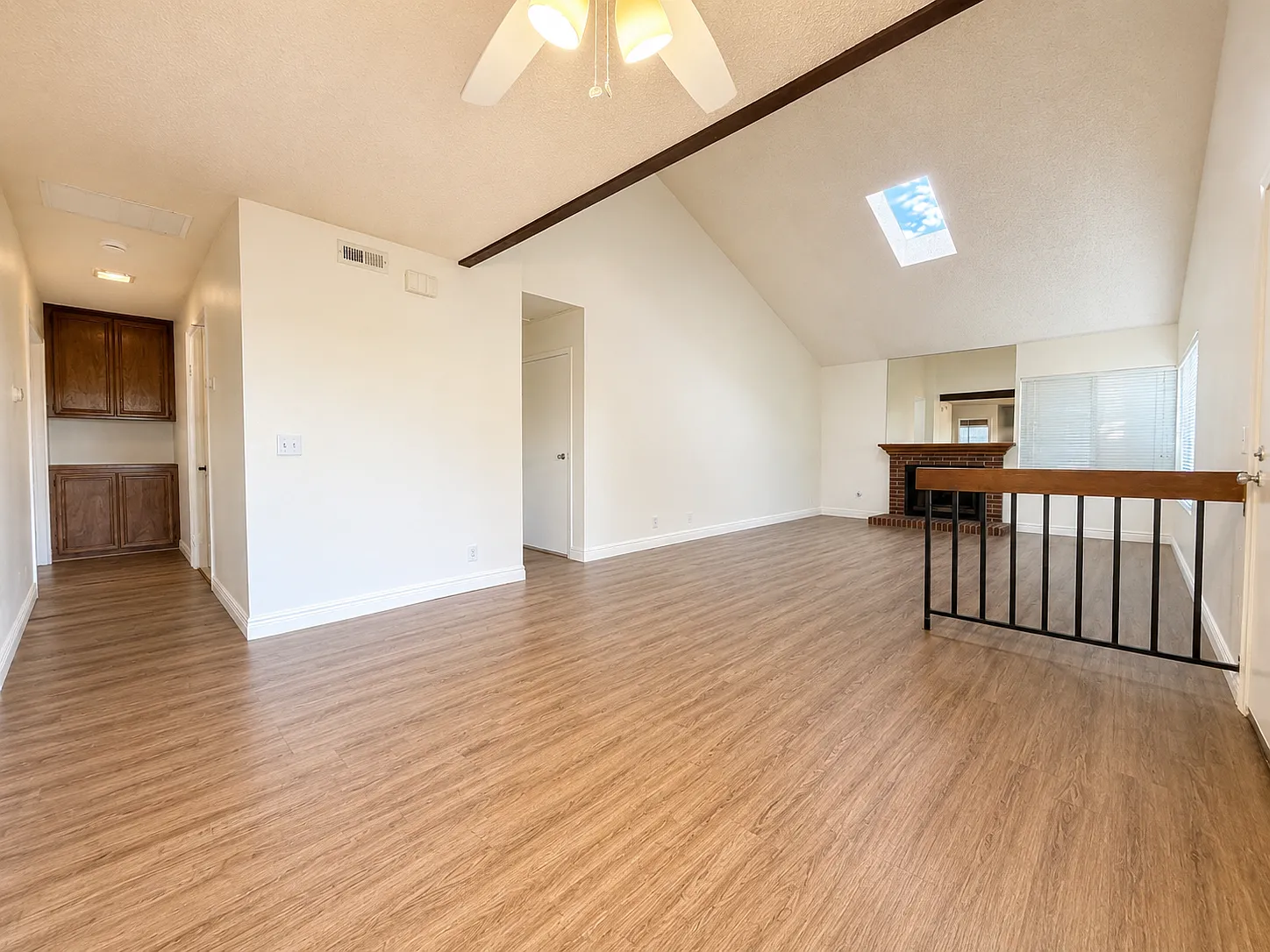 2 bed, 1111 sqft, $3,295 — Photo 2
