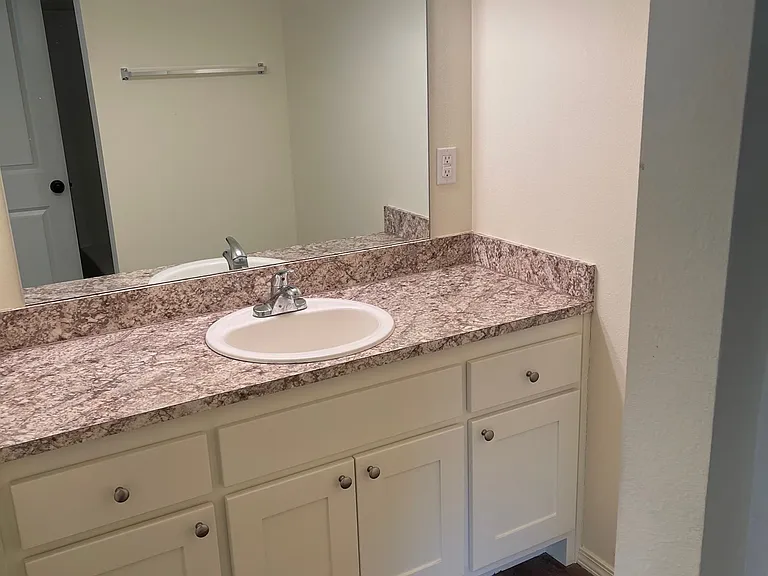 Greystone Apartments — Photo 6