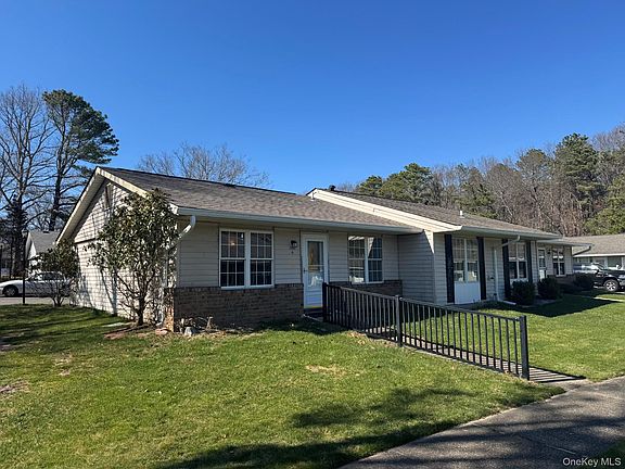 3rd image of 368 Woodbridge Drive #A