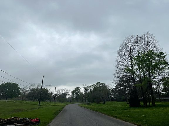 4th image of 515 Maple Way