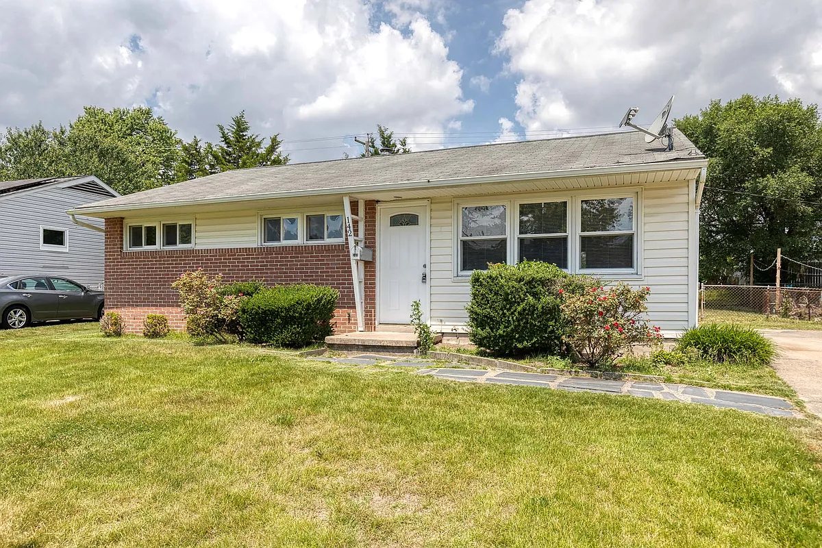 Building Photo - 142 Alview Ter