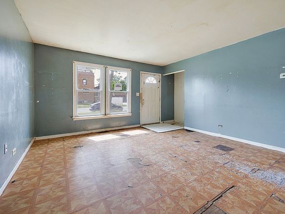 Additional Living Room