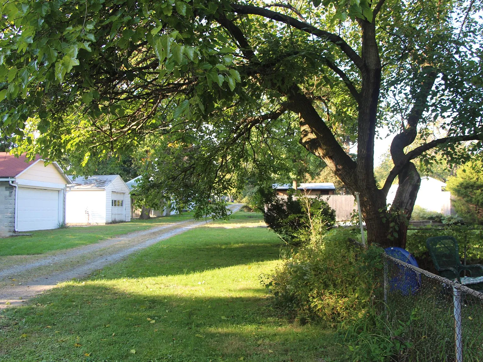 2 bed, 800 sqft, $1,400 — Photo 3