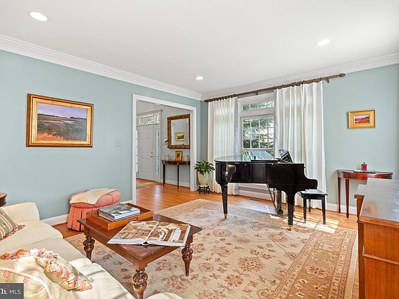 3rd image of 7722 Brookville Rd