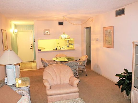 3rd image of 6180 Sun Blvd APT 107