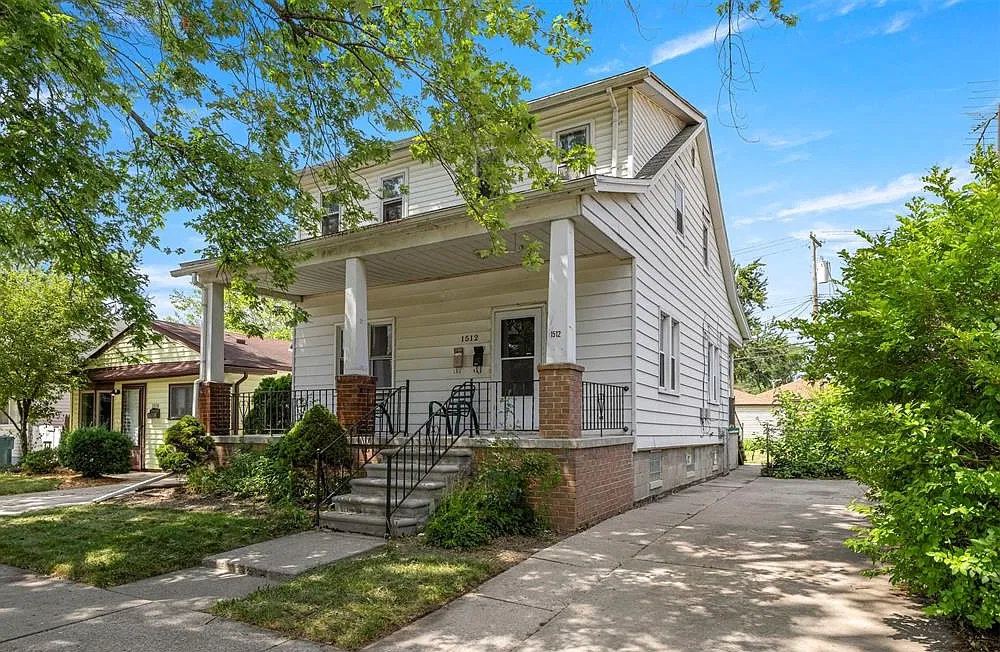 1512 Richmond Ave — Photo 1