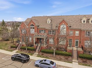 39478 Springwater Dr, Northville, MI 48168
