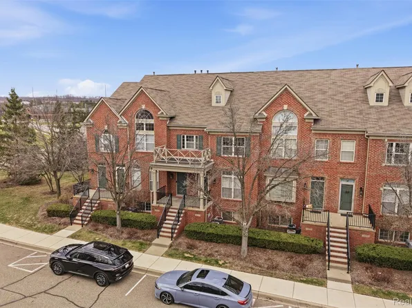 39478 Springwater Dr, Northville, MI 48168