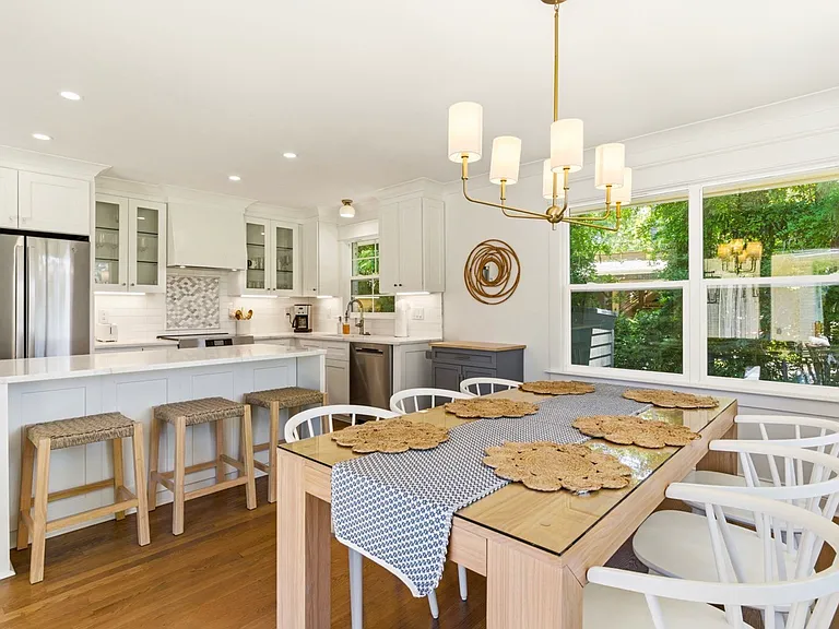 418 Biscayne Dr — Photo 5