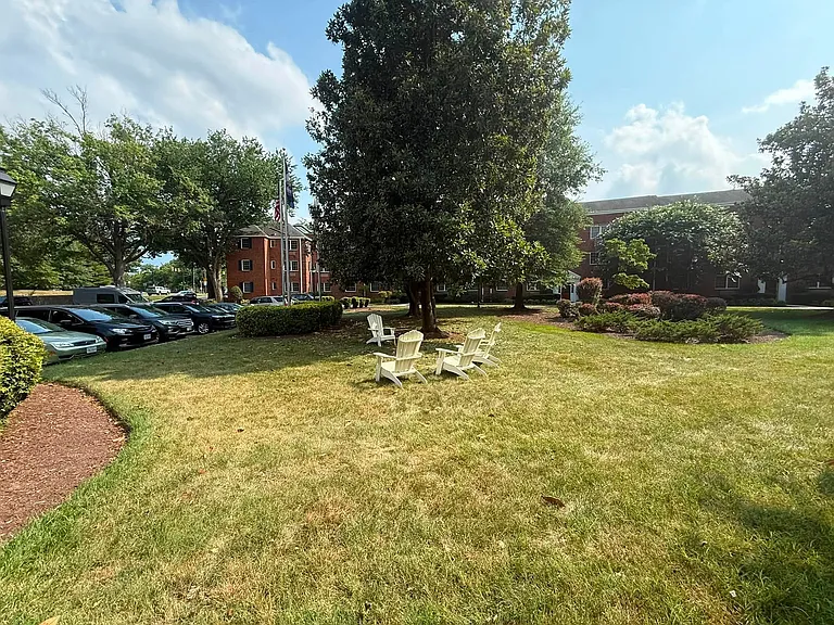 1616 W Abingdon Dr #202 — Photo 20