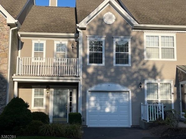 33 Dorchester Dr